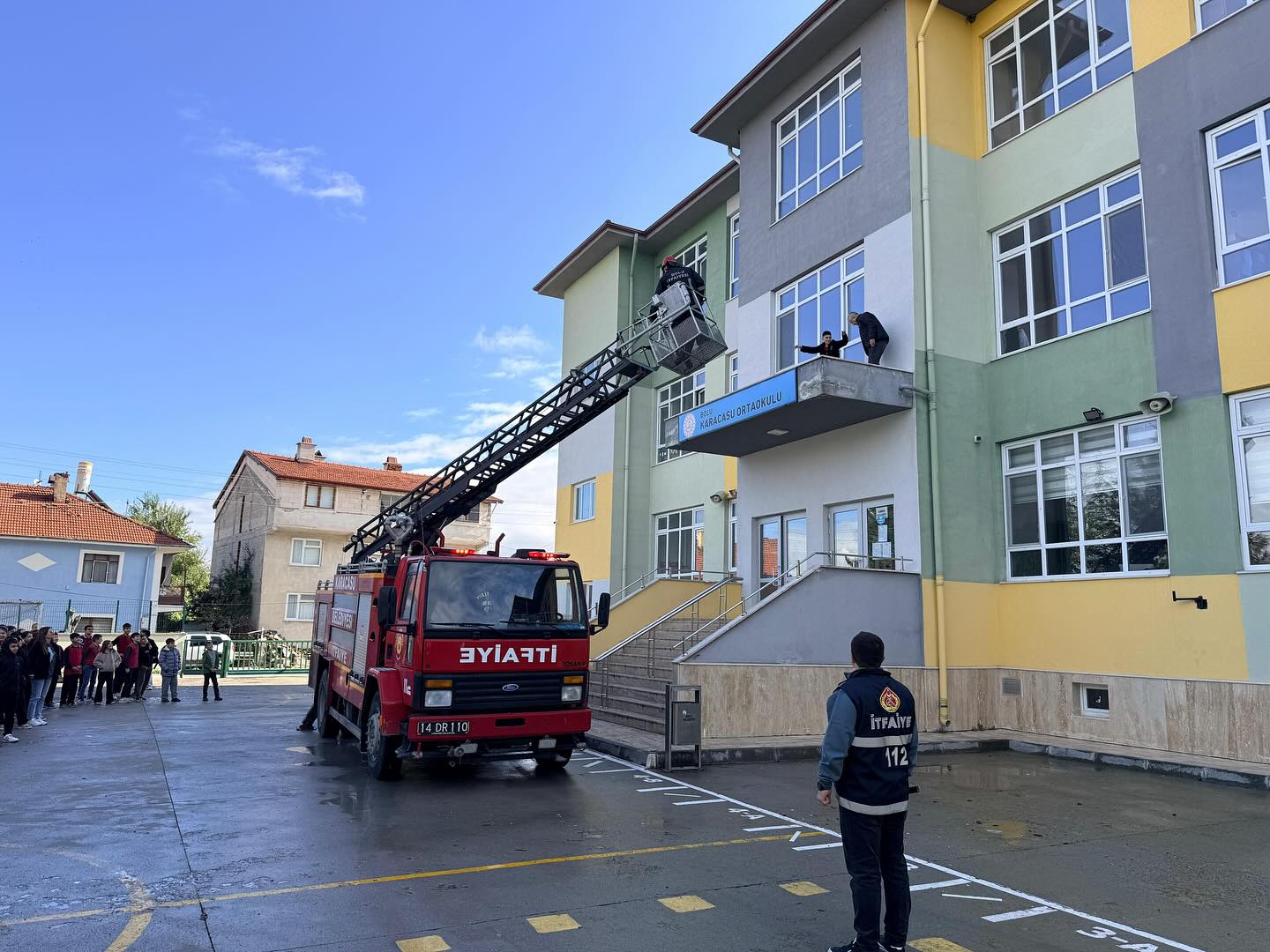 Yangın tahliye tatbikatı gerçekleştirildi.